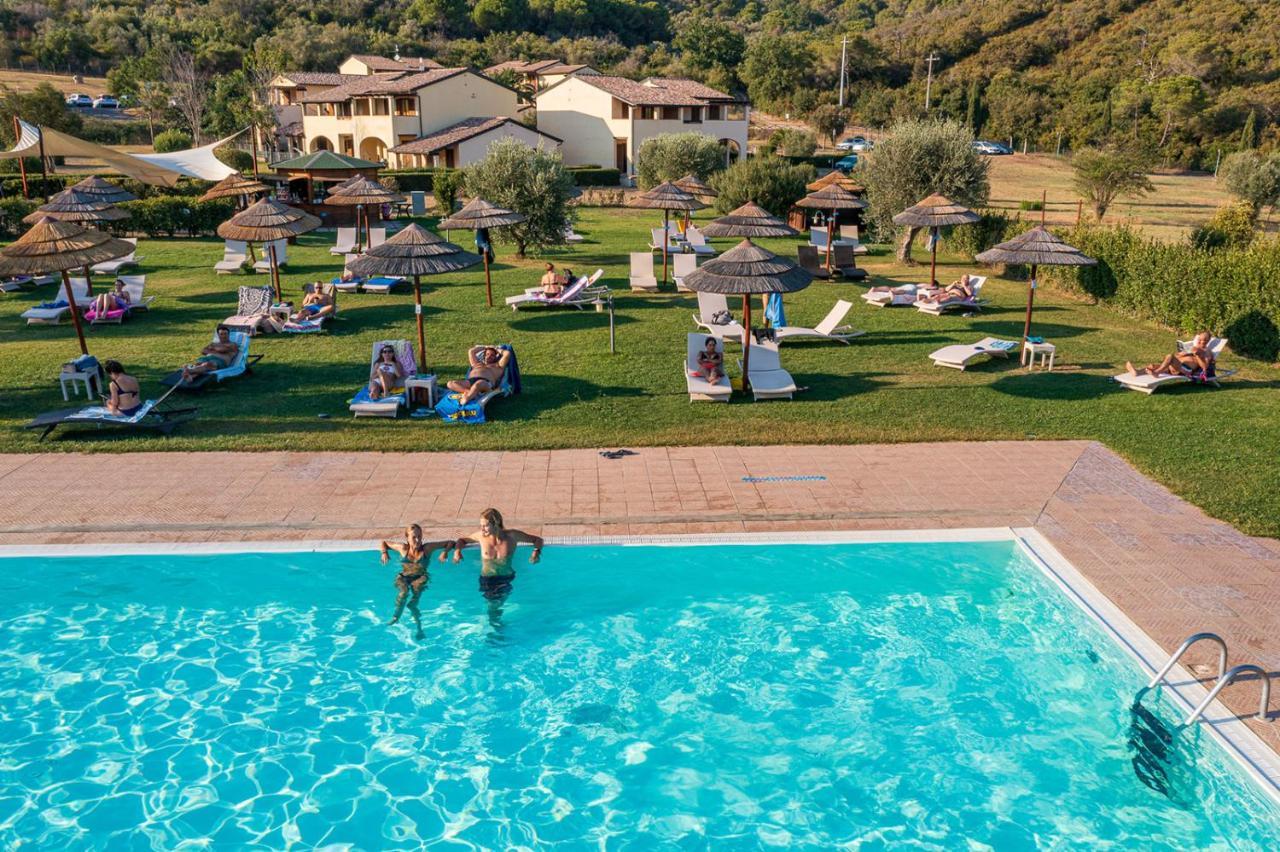 Le Corti Di Montepitti Aparthotel 3*