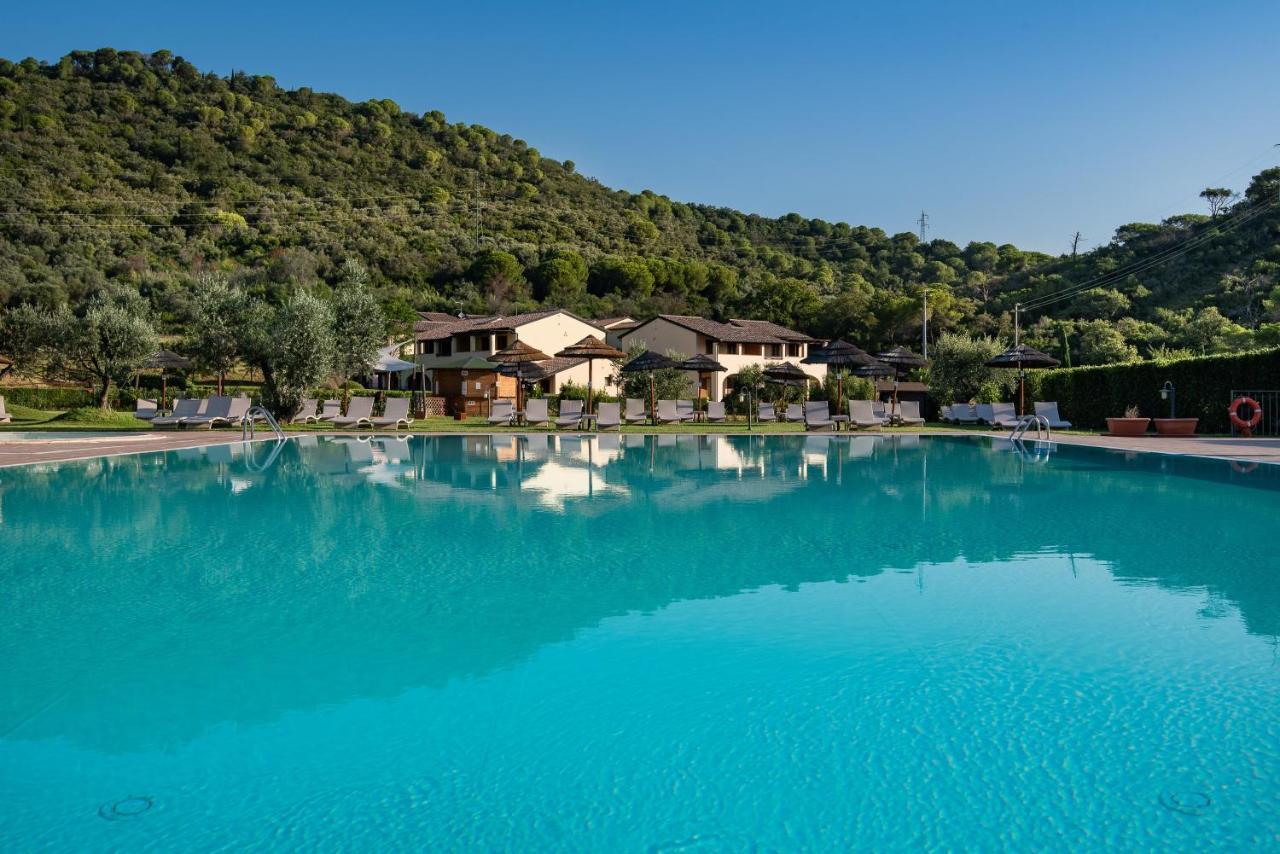 Le Corti Di Montepitti Aparthotel 3*