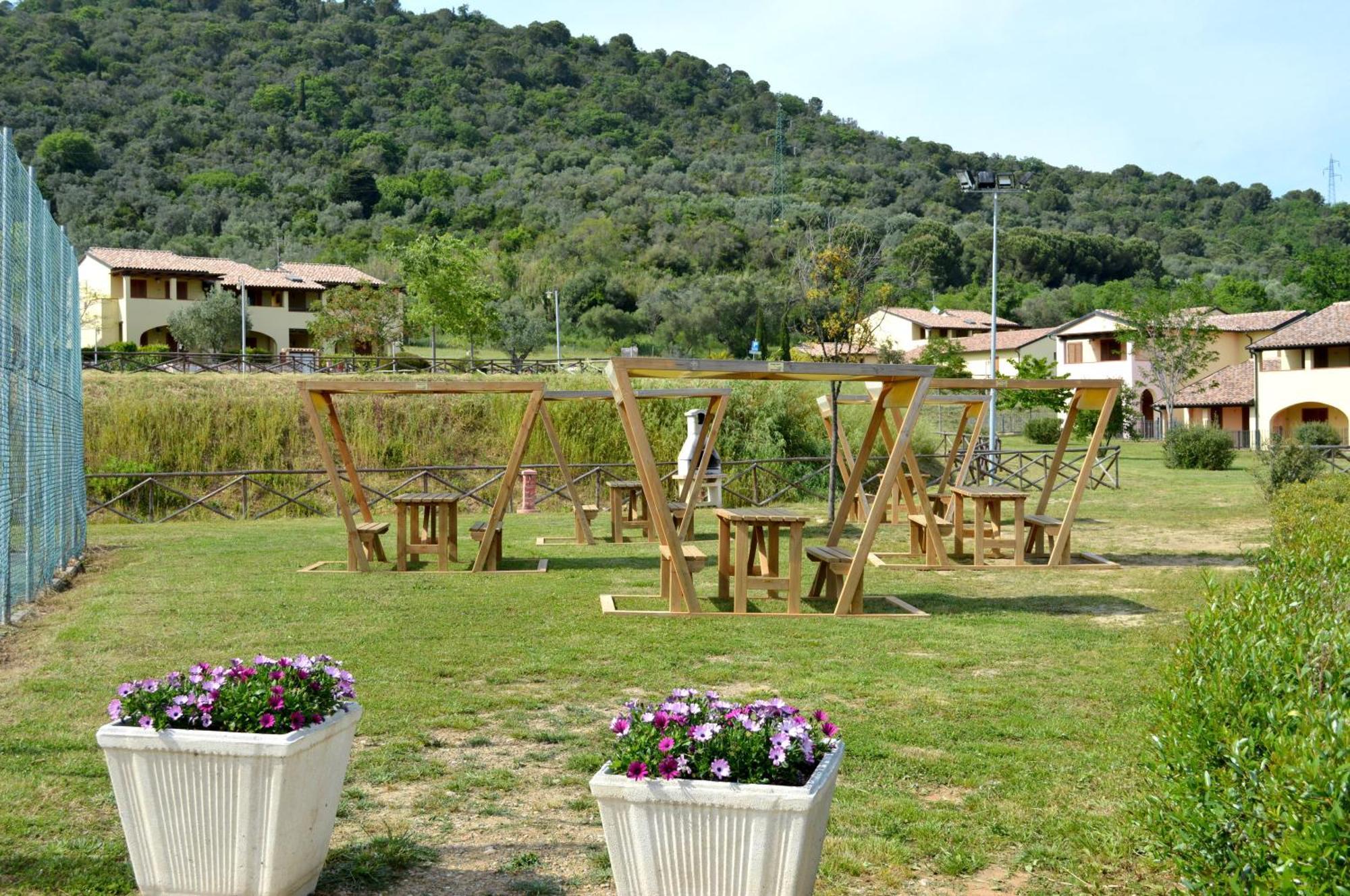 Le Corti Di Montepitti Aparthotel Suvereto