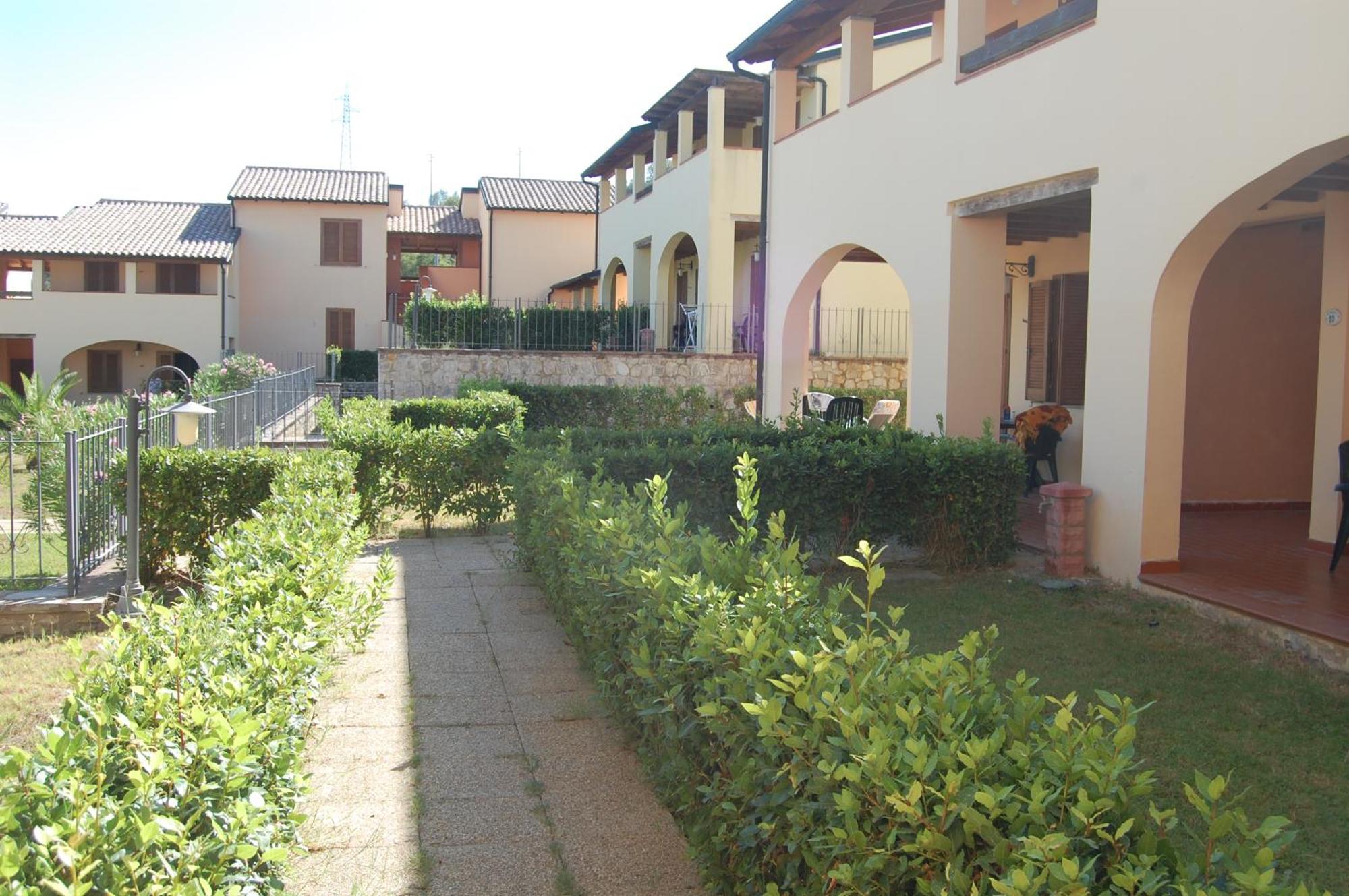 Aparthotel Le Corti Di Montepitti