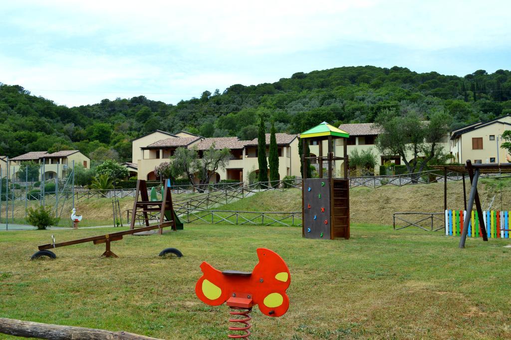 Aparthotel Le Corti Di Montepitti 3*